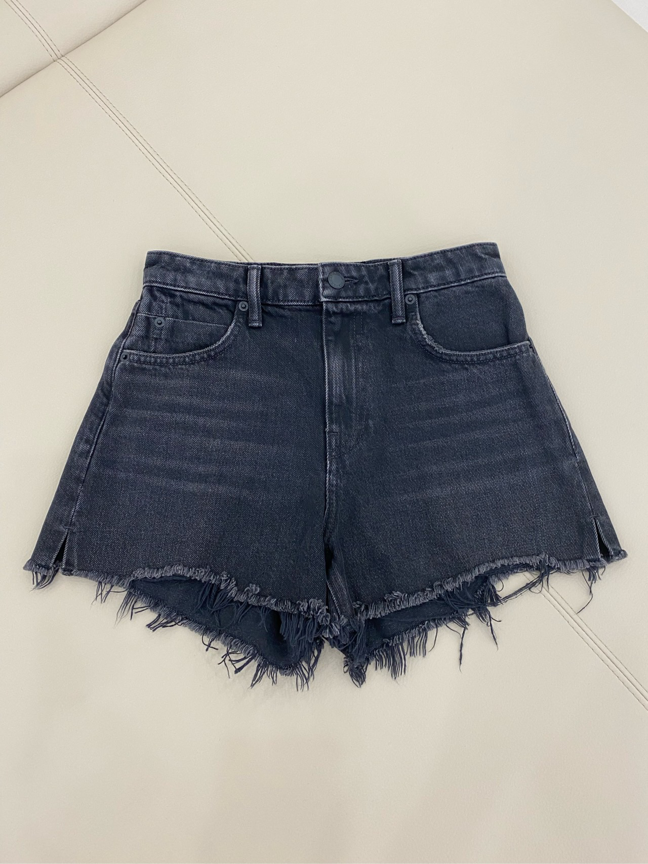 99新 Alexander McQueen/亚历山大·麦昆 牛仔短裤 黑色 24码