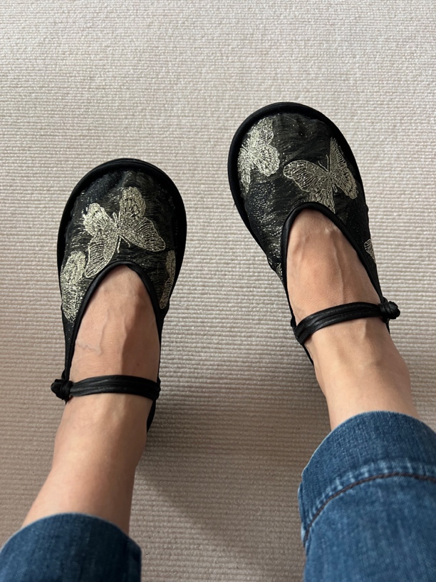 （认真的徒步爱好者-24年）千层底布鞋，鞋底很厚实，有五层底子。