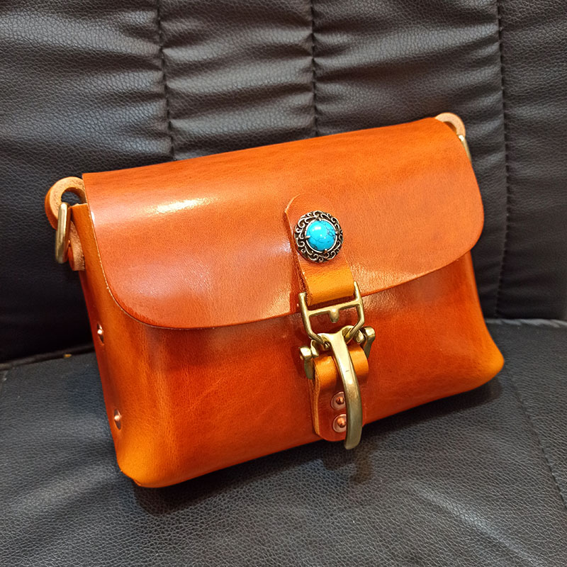 头层牛皮复古阿美咔叽重油脂油蜡植鞣皮斜挎小包