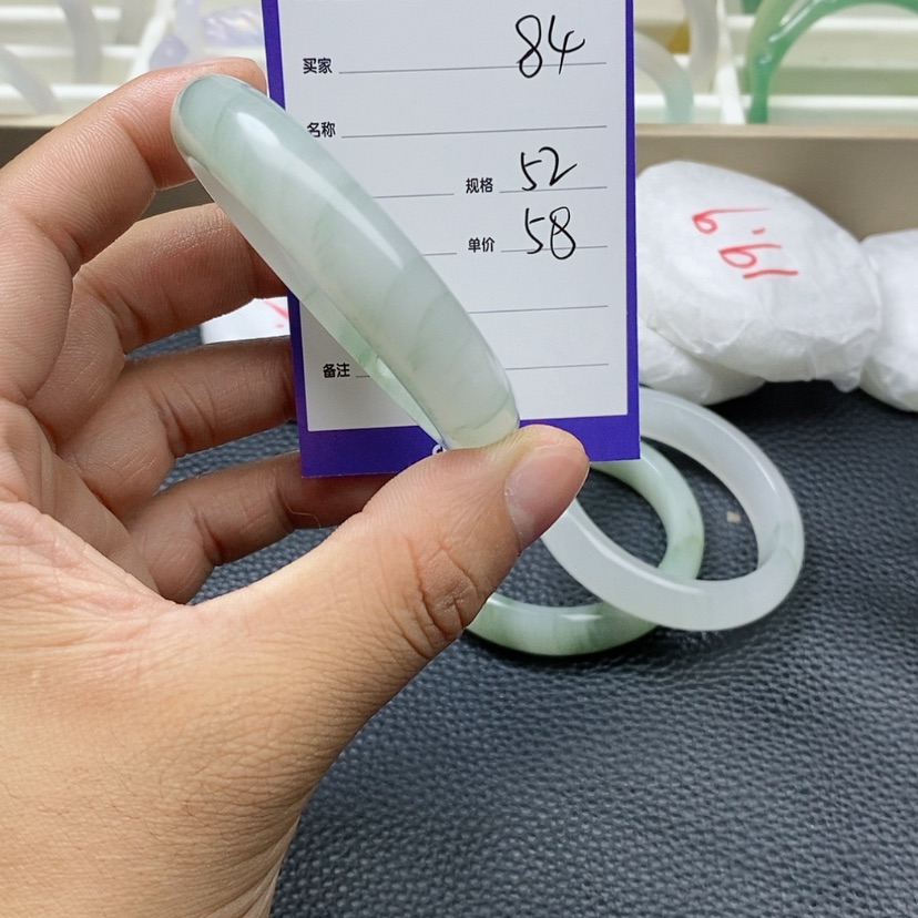【闪购商品】石英质玉手镯未镶嵌
