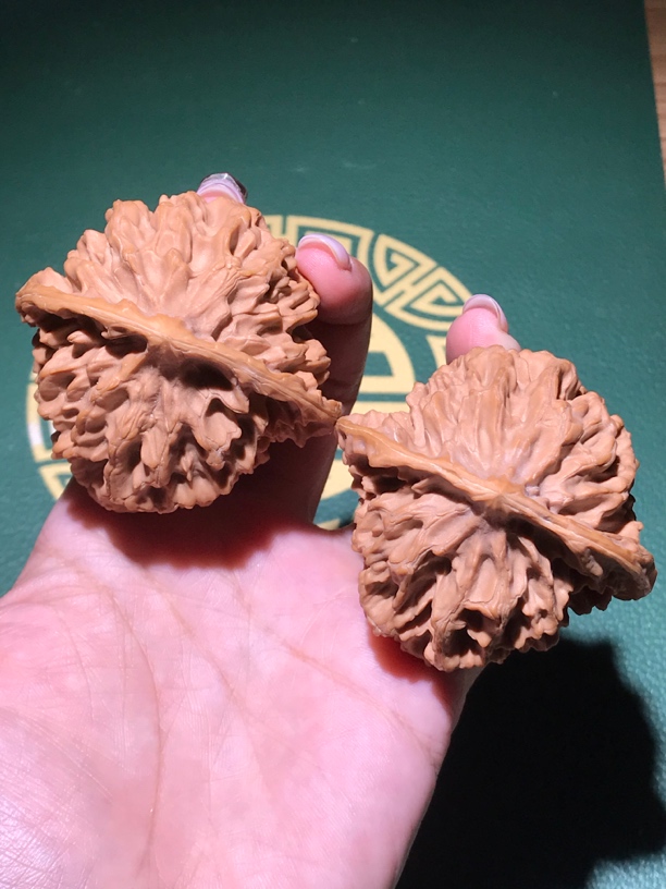 文玩核桃货头龙纹大帝王 54*52*50