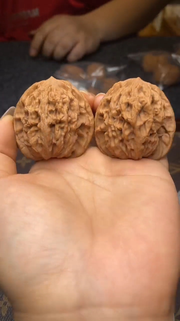 【闪购商品】桃核把件w339号45尺虎头