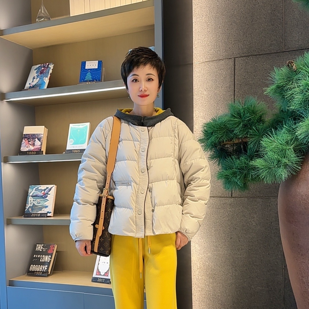 妮子严选冬季新款时尚洋气圆领百搭款气质羽绒服811