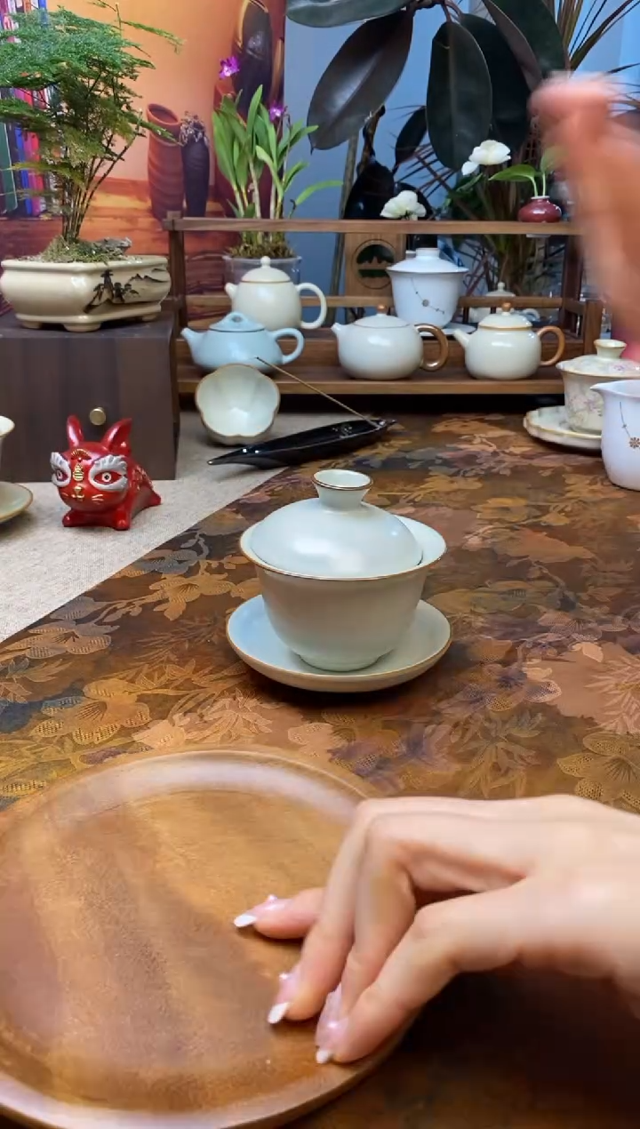 【闪购商品】瓷其他米黄元宝盖碗