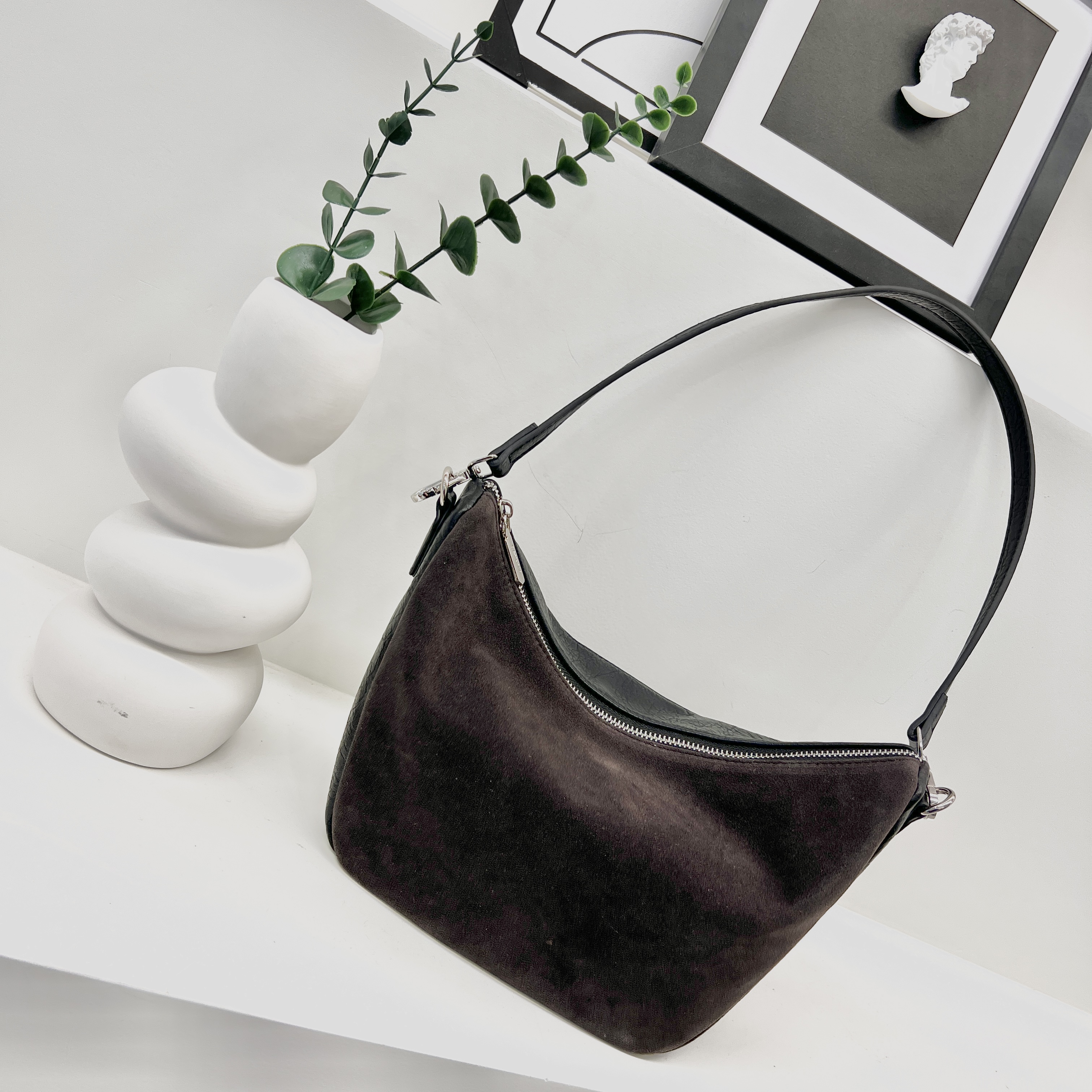 法国小众设计磨砂皮腋下包元宝包2024新款秋冬复古通勤单肩斜挎包