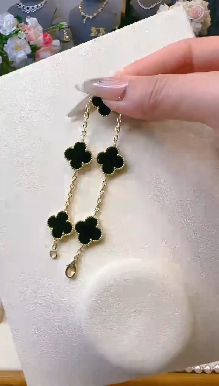 【闪购商品】玛瑙/玉髓手链18K金镶嵌18k金1.1黑玛瑙手链