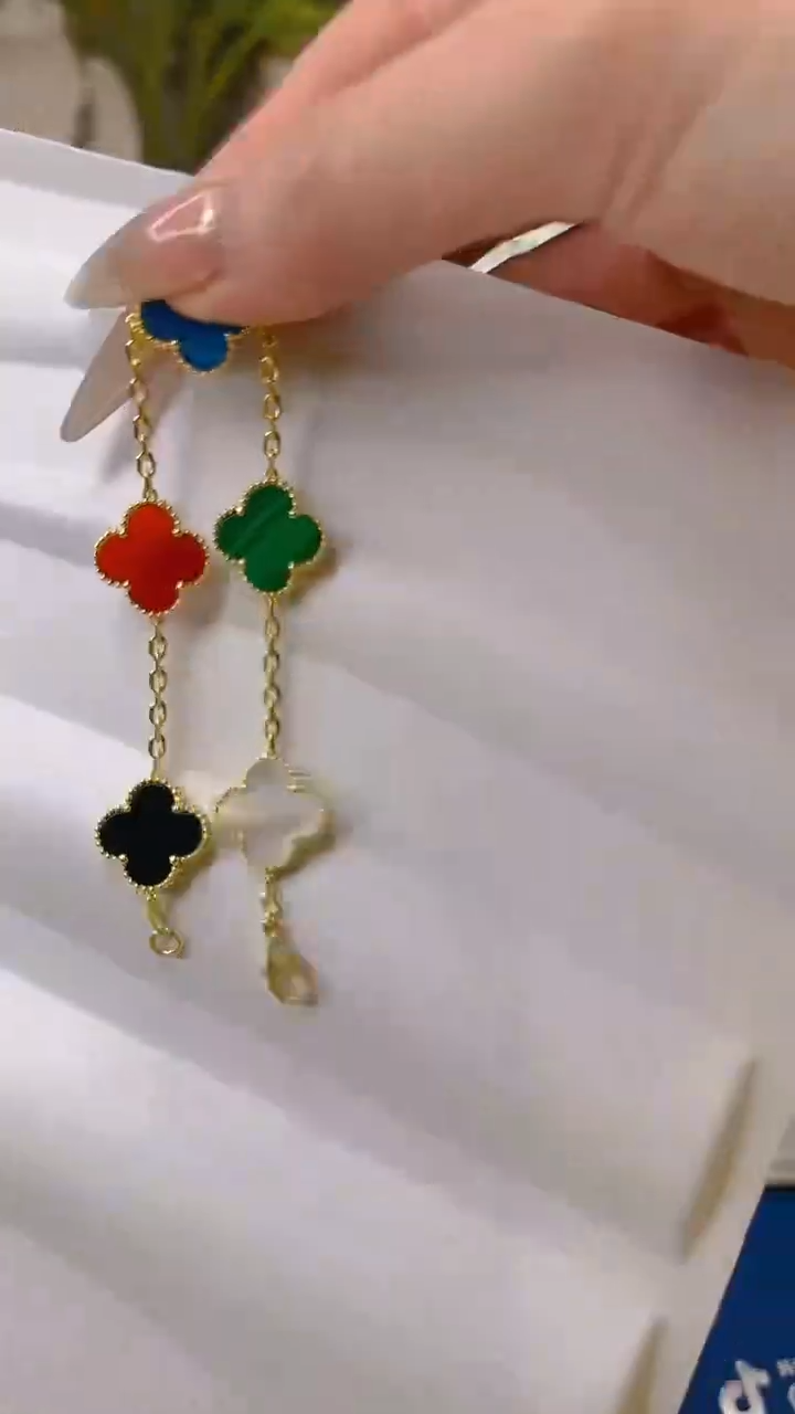 【闪购商品】玛瑙/玉髓手链18K金镶嵌18k金1.1五色手链
