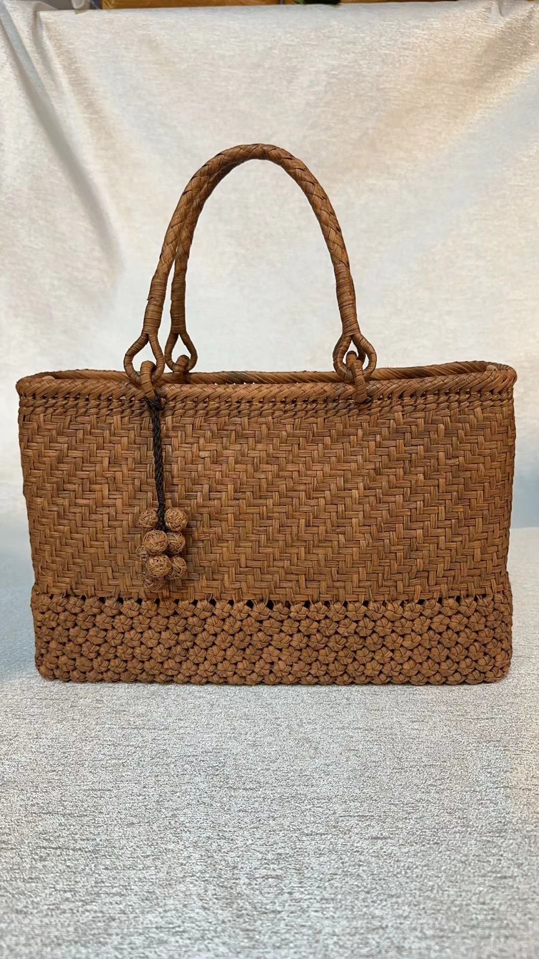 阅竹堂非遗野生葡萄藤底六角花平纹方包，手工编织