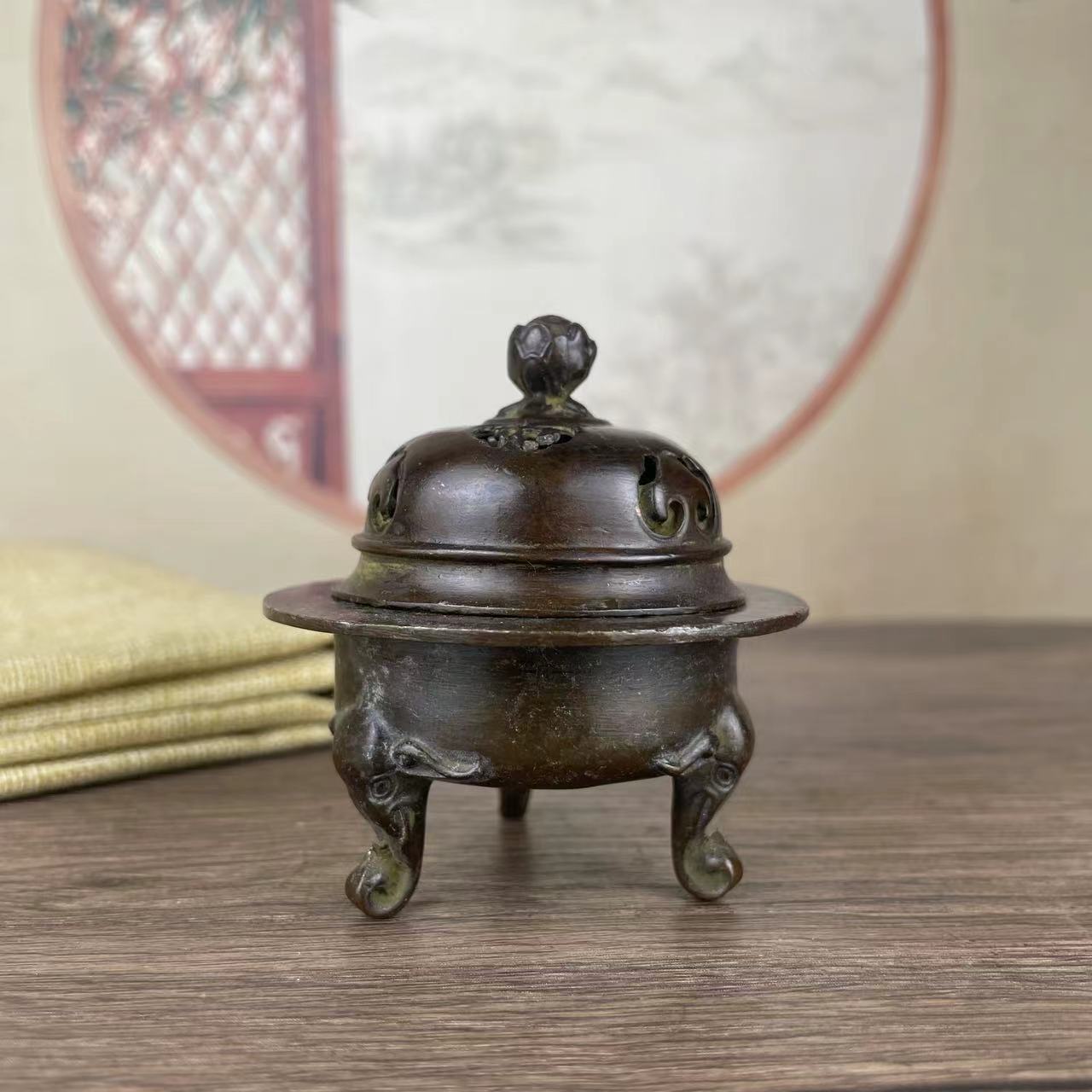 宽窄.仿古铜做旧三足香炉小号盘香炉茶道配件茶摆件直径4.5高7cm