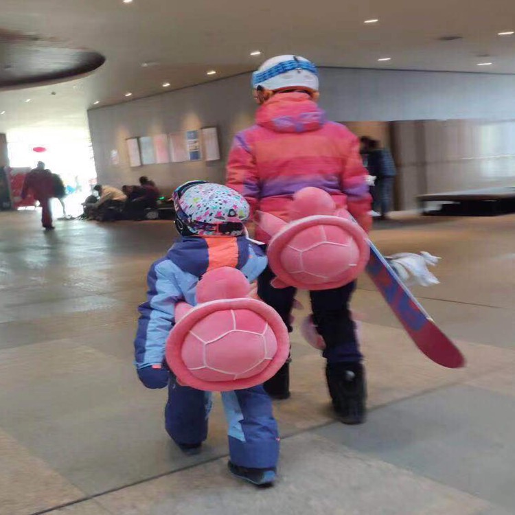 滑雪护臀小乌龟滑雪护臀护膝成人儿童滑雪护具防摔加厚护臀护膝