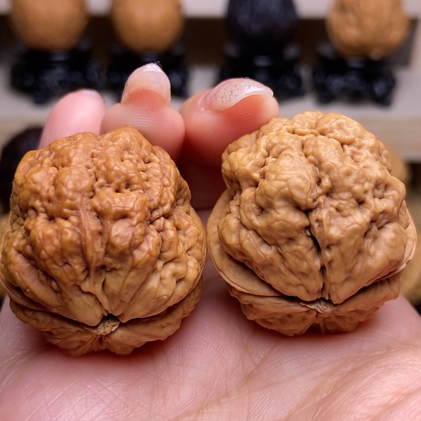 【闪购商品】桃核吊坠14q