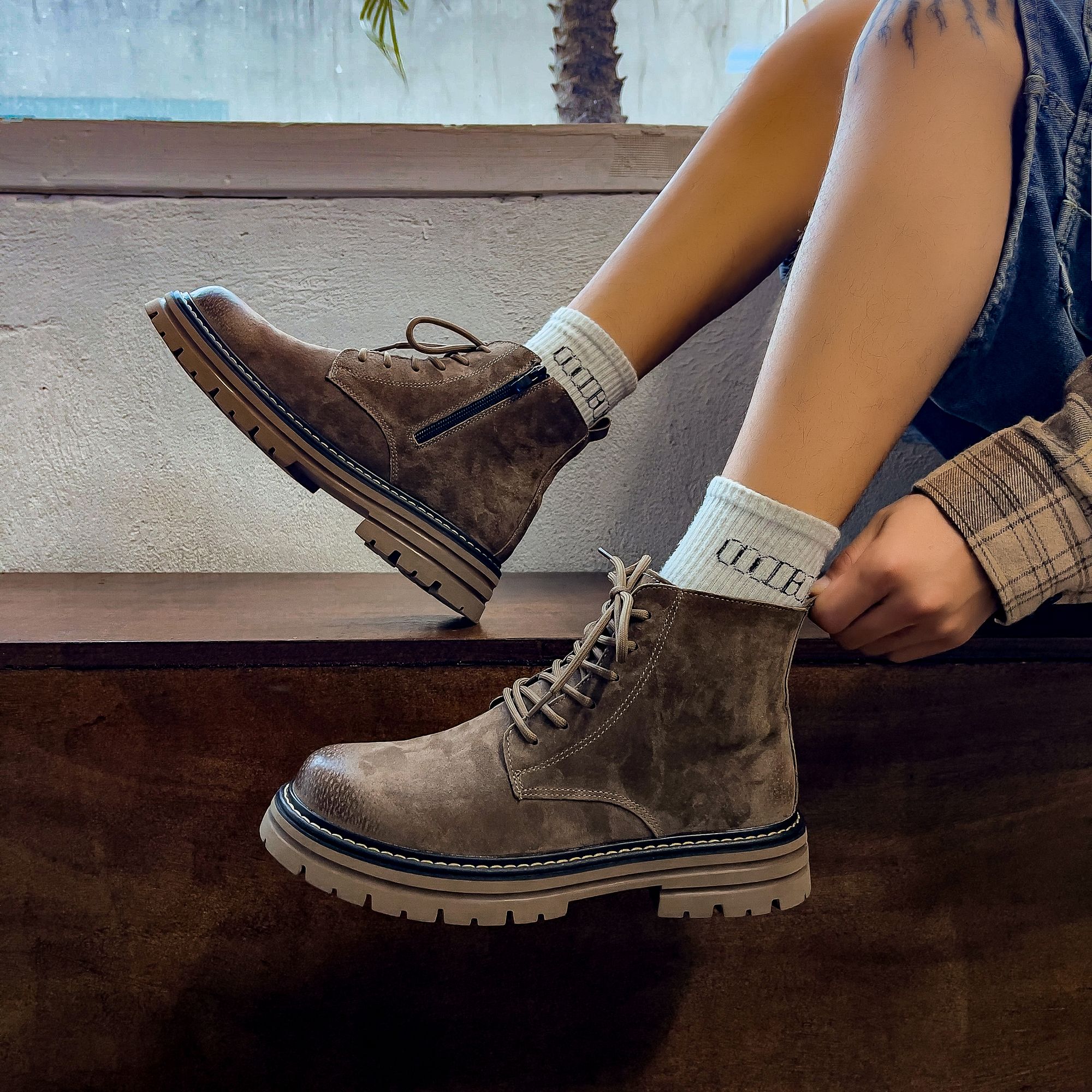 韩版潮流真皮马丁靴2024男款英伦风中帮侧拉链复古冬季马丁靴男款