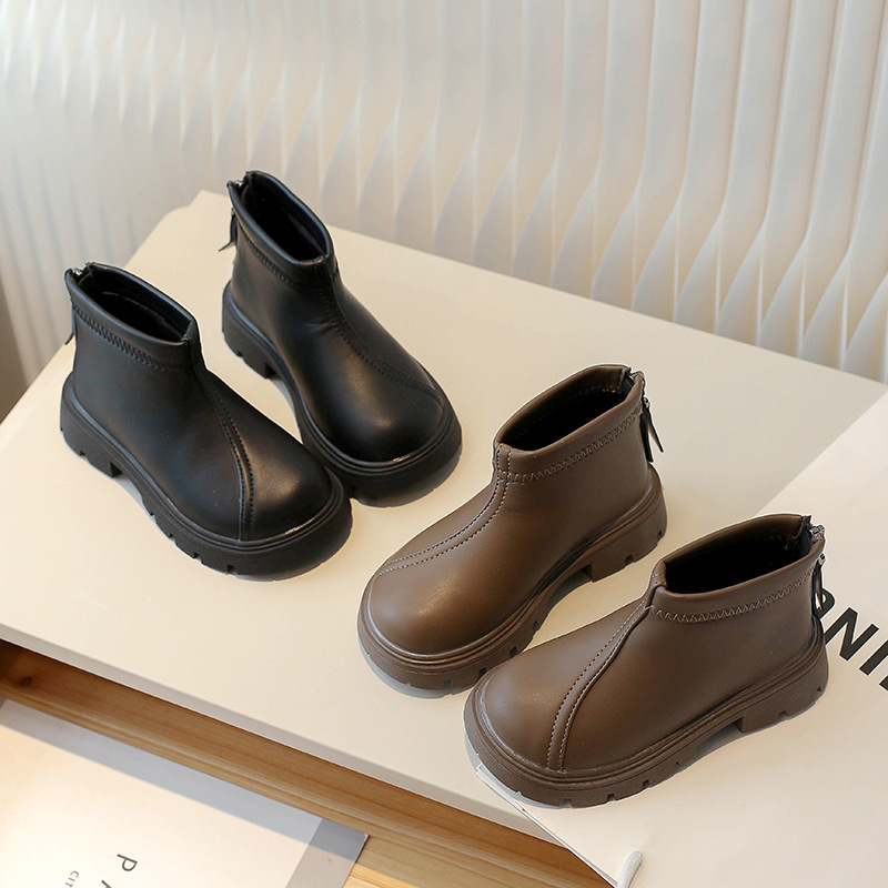 女童马丁靴2023新款春秋款儿童靴子女孩烟筒靴短靴中大童单靴皮靴