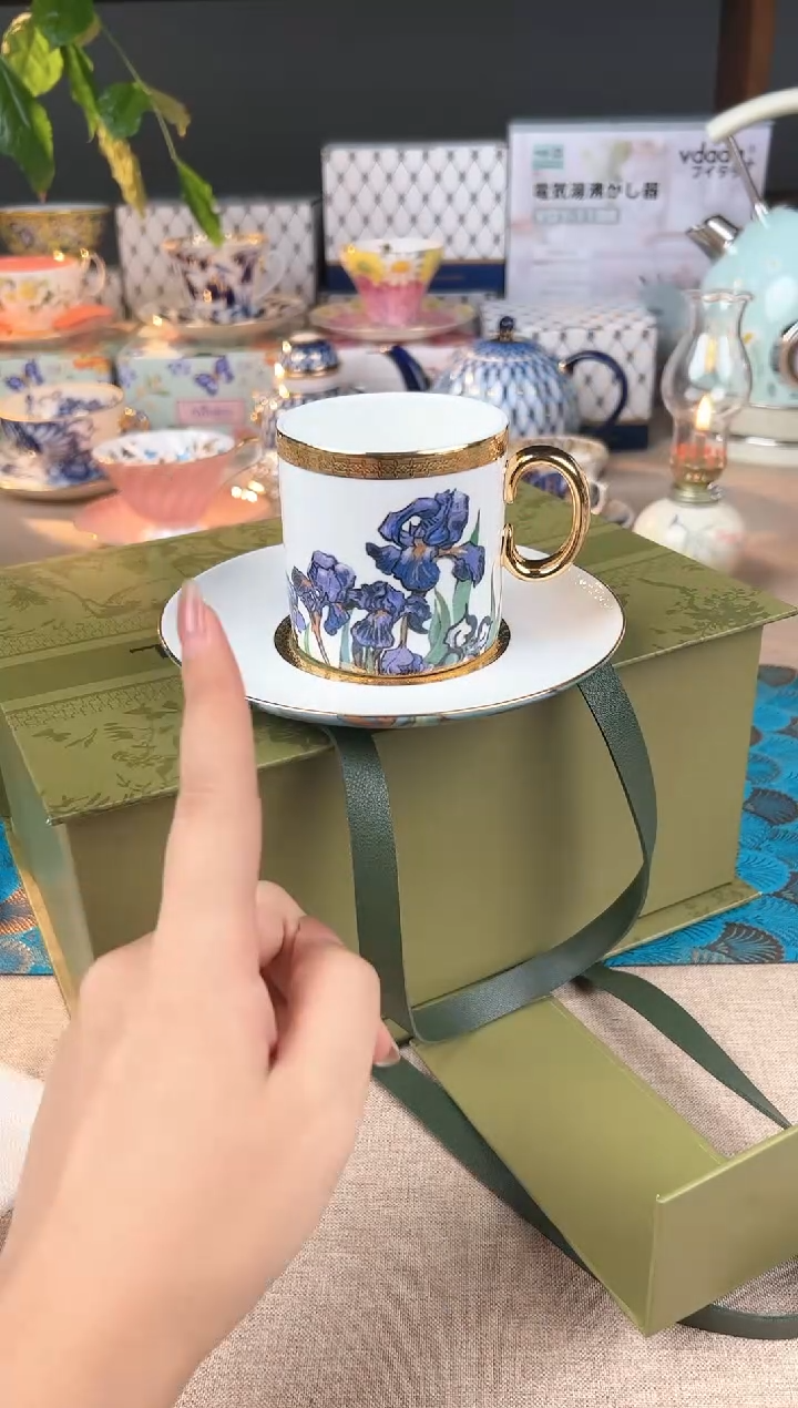 【闪购商品】瓷片220梵高鸢尾花高杯碟