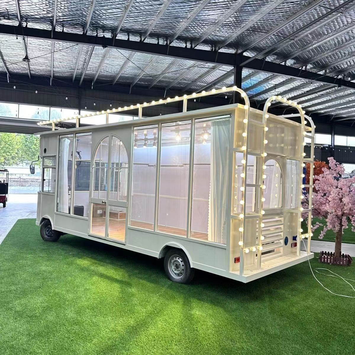 安漫移动电动小吃餐车房车多功能商用服装美甲理发四轮摆摊油炸地