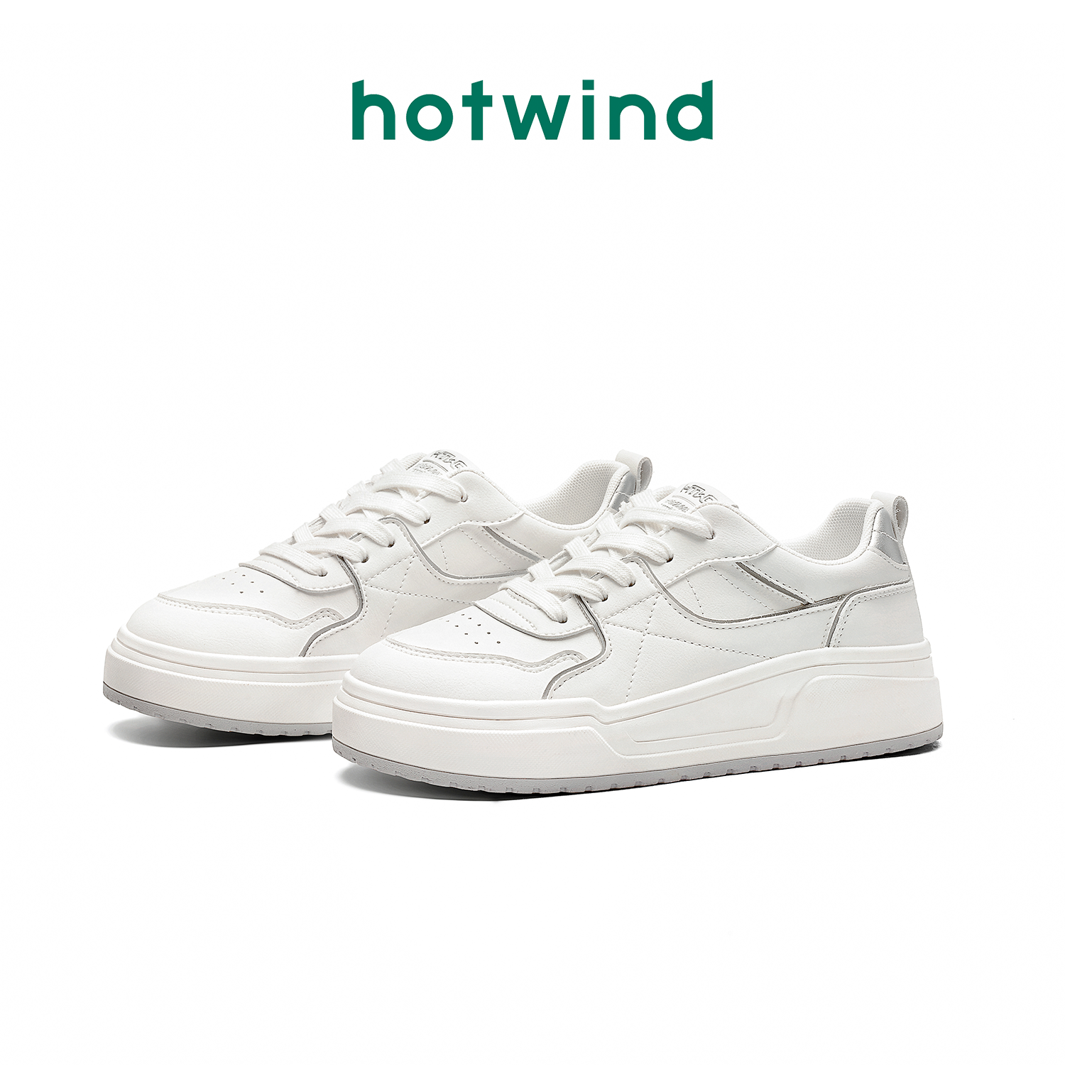 Hotwind/热风百搭休闲鞋女系带透气厚底潮流板鞋H01W4Y06-Y