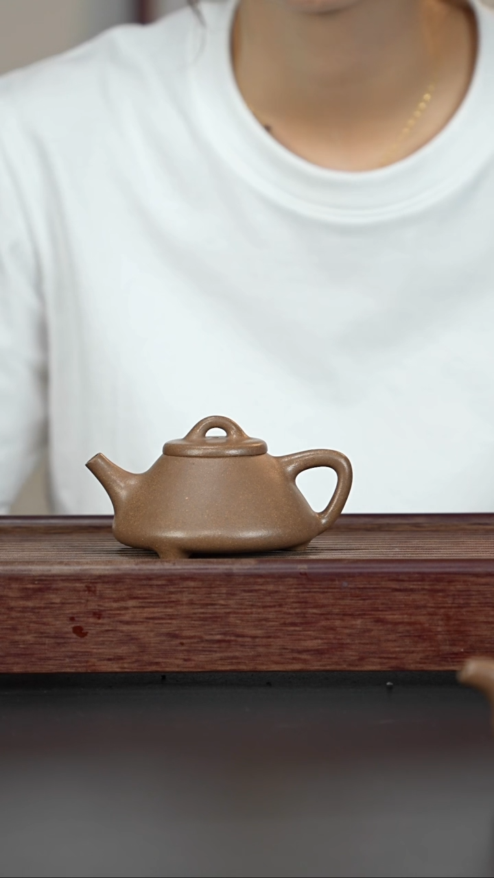 【闪购商品】紫砂茶壶芝麻绿 子冶石瓢
