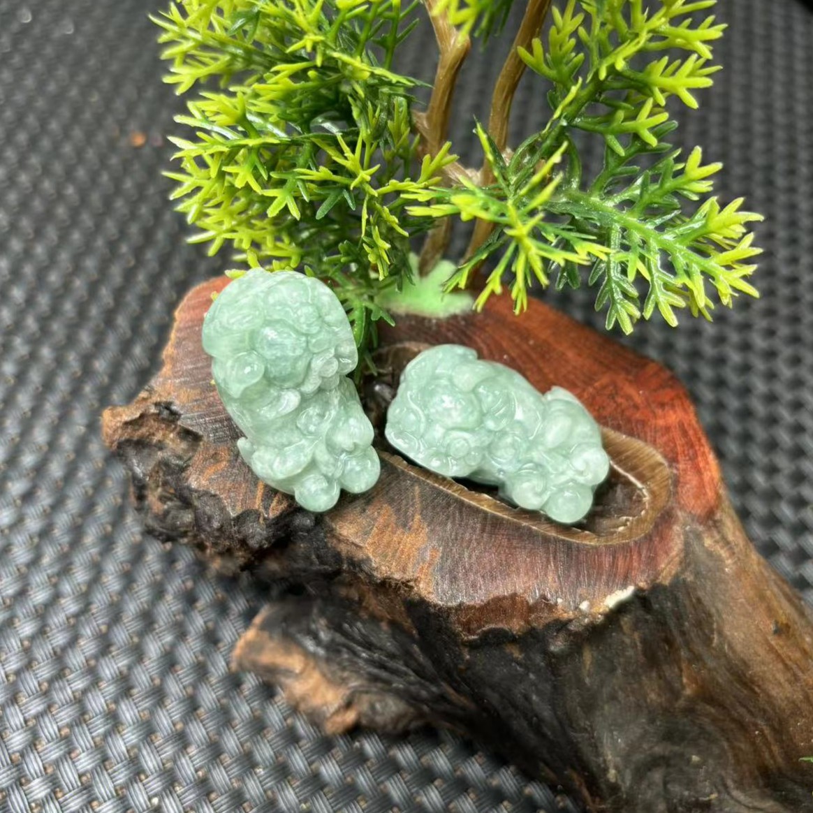 zf 缅甸A货翡翠 雕刻精美颈饰吊坠 一对 GS666