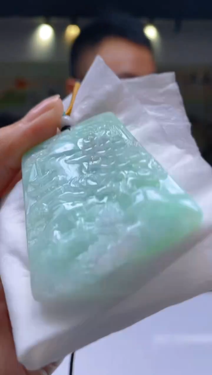 【闪购商品】定制翡翠未镶嵌翡翠LZL040