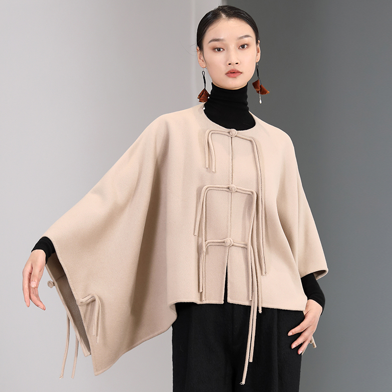 界内界外新中式双面羊毛呢不对称小众加厚复古斗篷外套J33D737