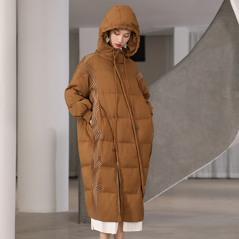 界内界外小众设计感连帽加厚刺绣茧型宽松长款保暖羽绒服J33Y719