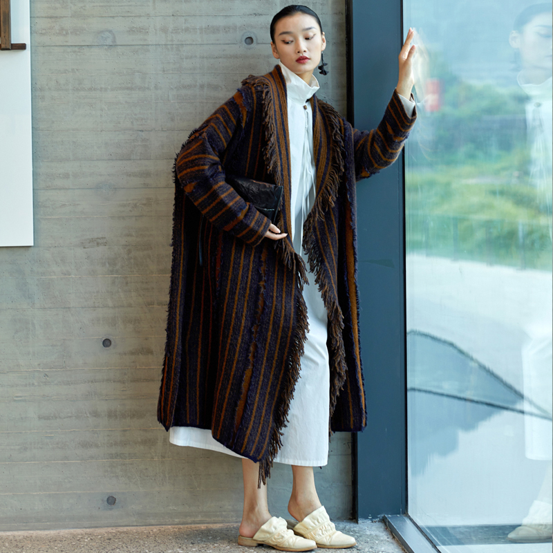 界内界外小众设计感重工提花慵懒风加长款毛衣针织开衫J13Z032