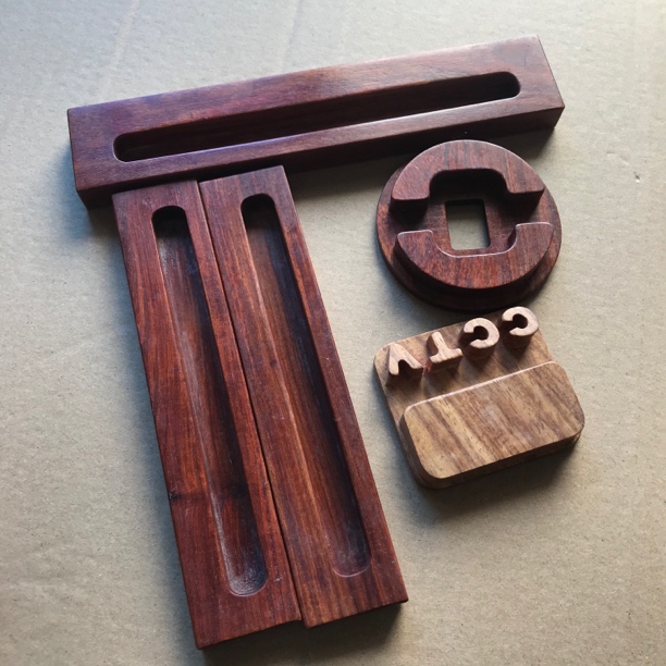 1号 福利红木工艺品首饰盒摆件底座随机