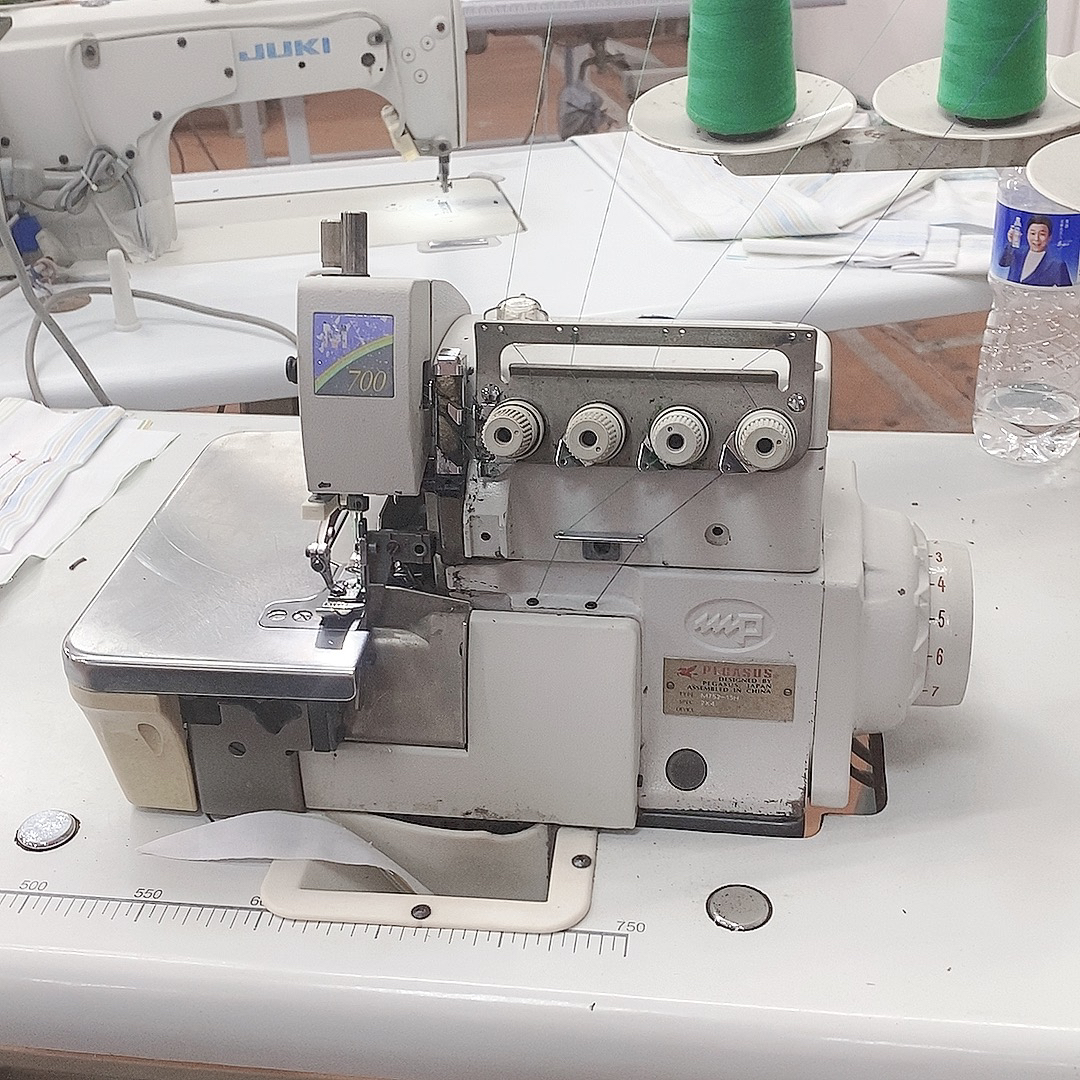 飞马包缝机一体机