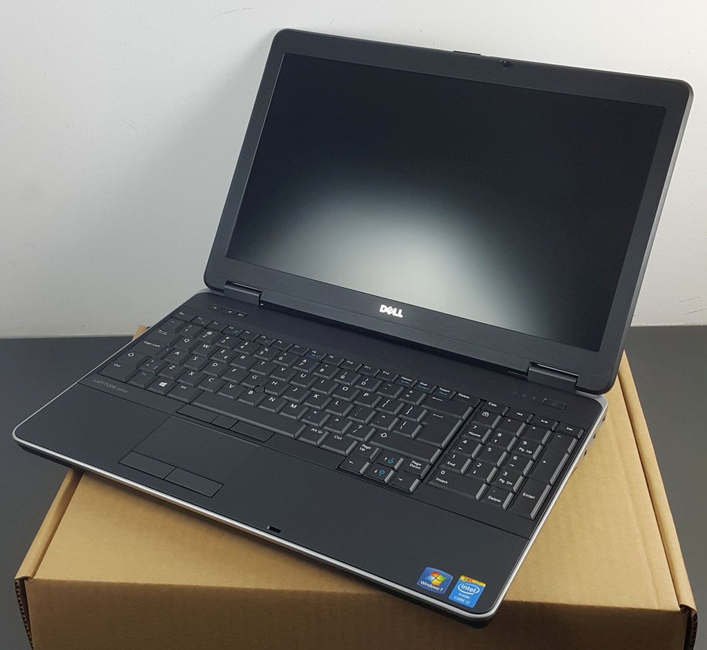 90新 Dell/戴尔 高性能笔记本学生商务cad电脑15.6寸大屏