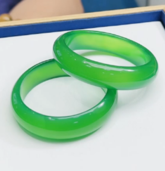 S1078-天然珠宝-天然高冰满绿手镯-多样性发货只发一件-送礼佳品