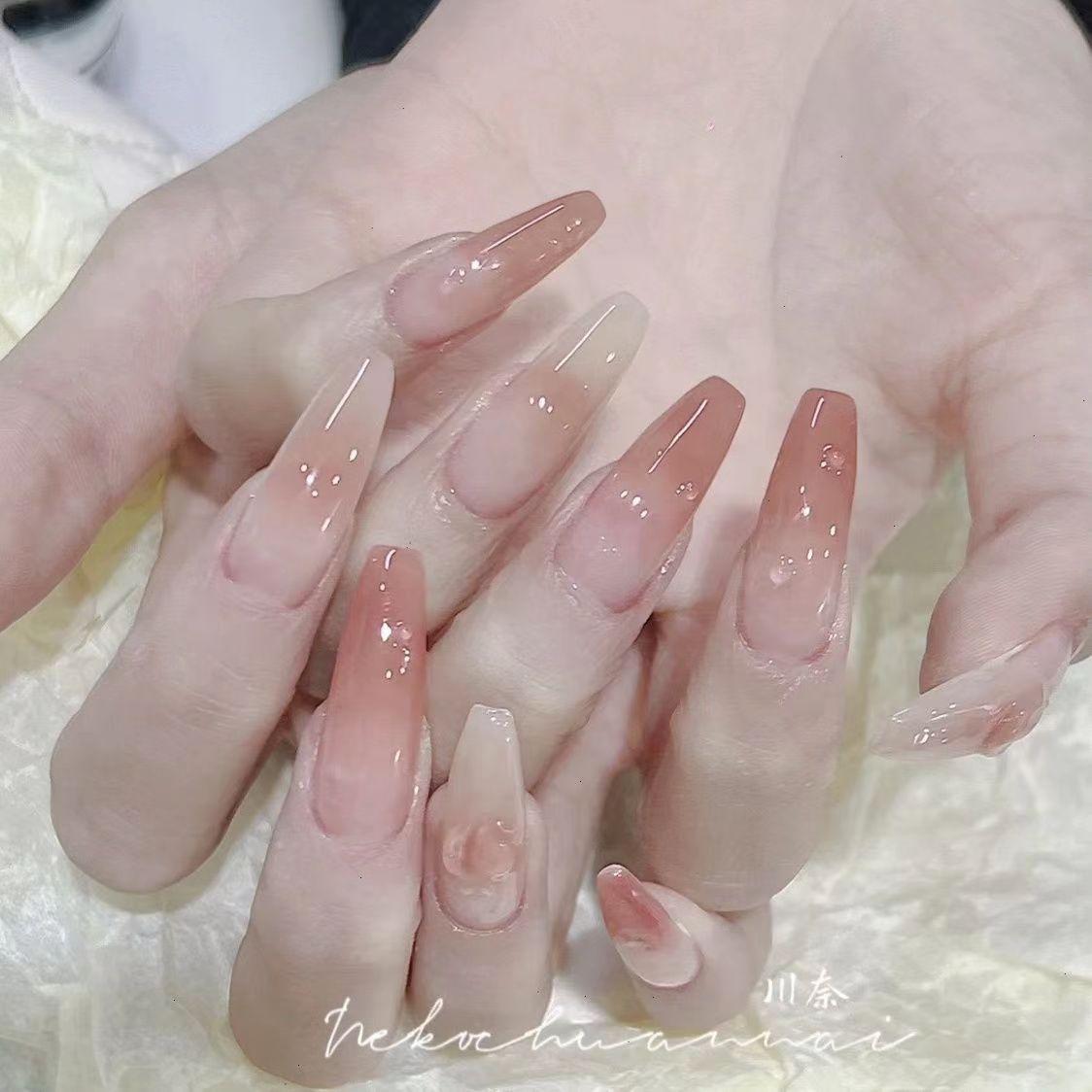 手工穿戴甲片假指甲贴片美甲贴片成品水蜜桃冰裸色渐变长款可拆卸