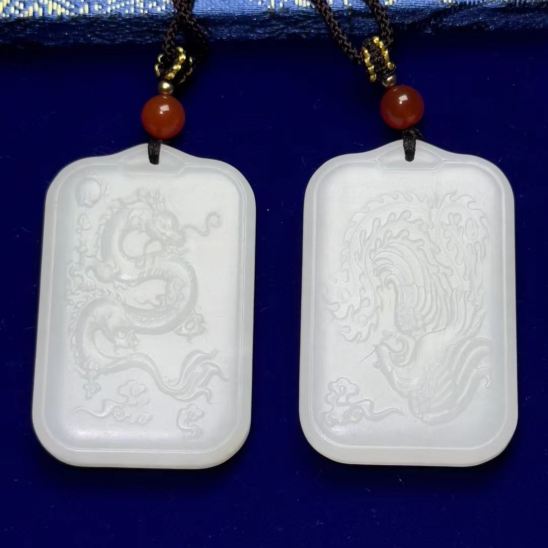 和田玉龙凤对牌吉祥如意、平安健康，夫妻和睦，有情人终成眷属