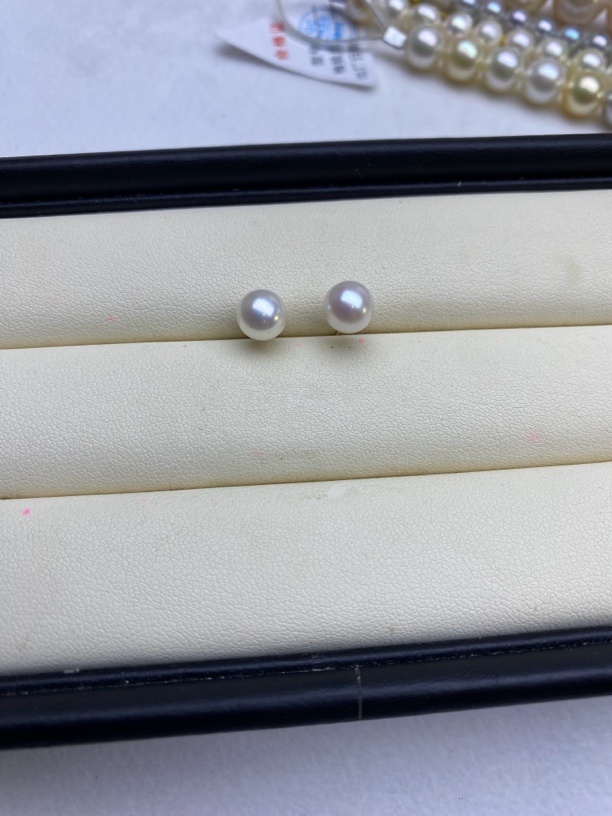 淡水极光18K金耳钉