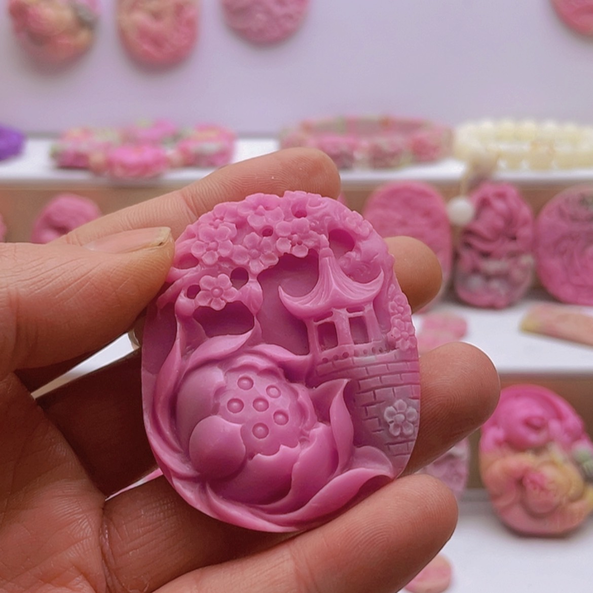 【闪购商品】莲花山水吊坠