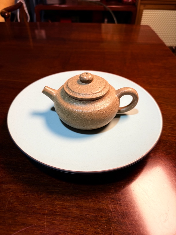 天花板级别的团泥，全手制作时及其难制作。师兄自创石鼓壶型。