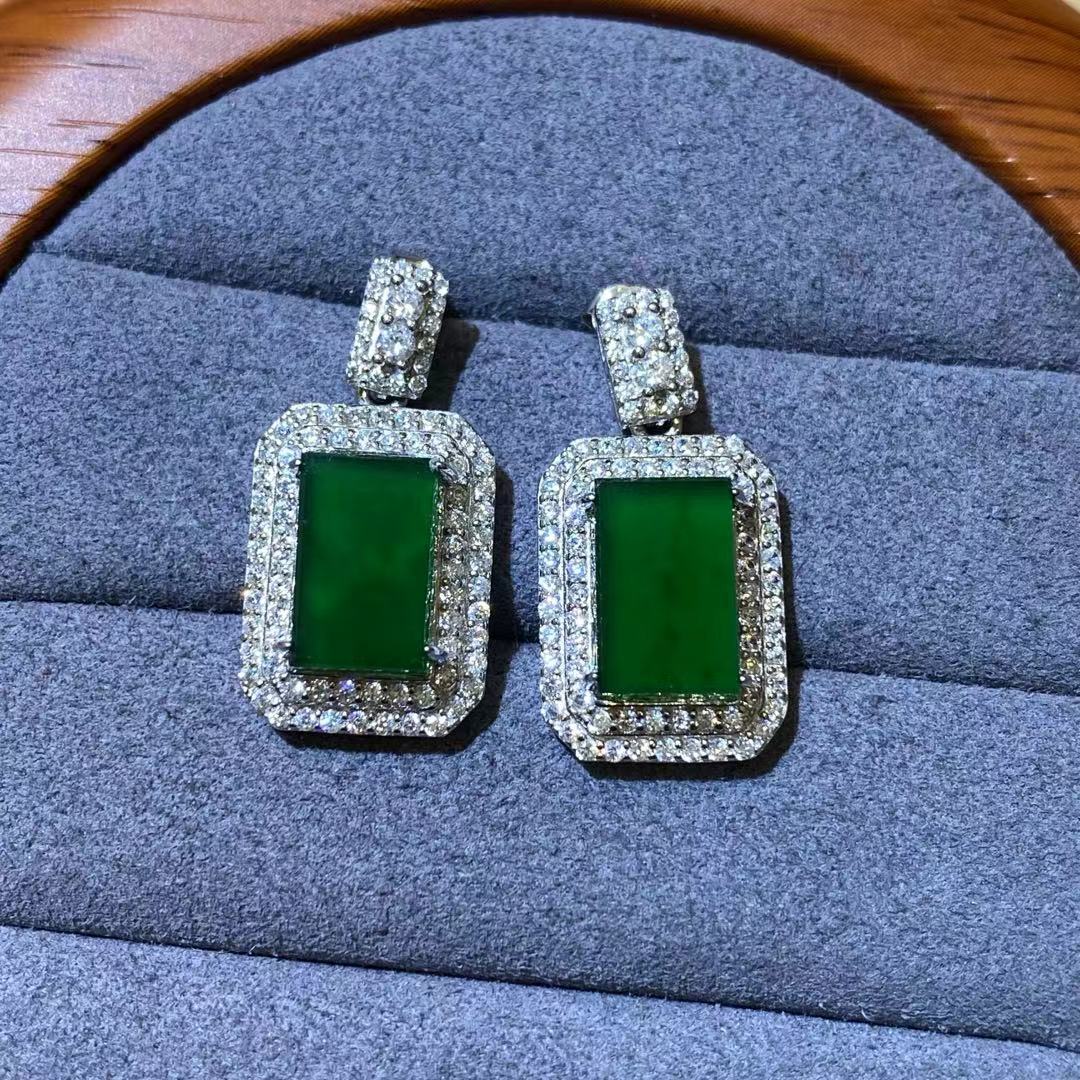 [翡途珠宝]天然A货翡翠S925银豪镶气质款正冰满阳绿无事牌耳钉