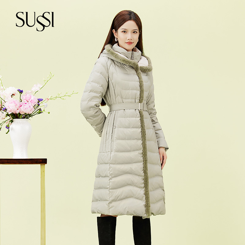 SUSSI/古色绿色翻领中长款修身羽绒服外套女