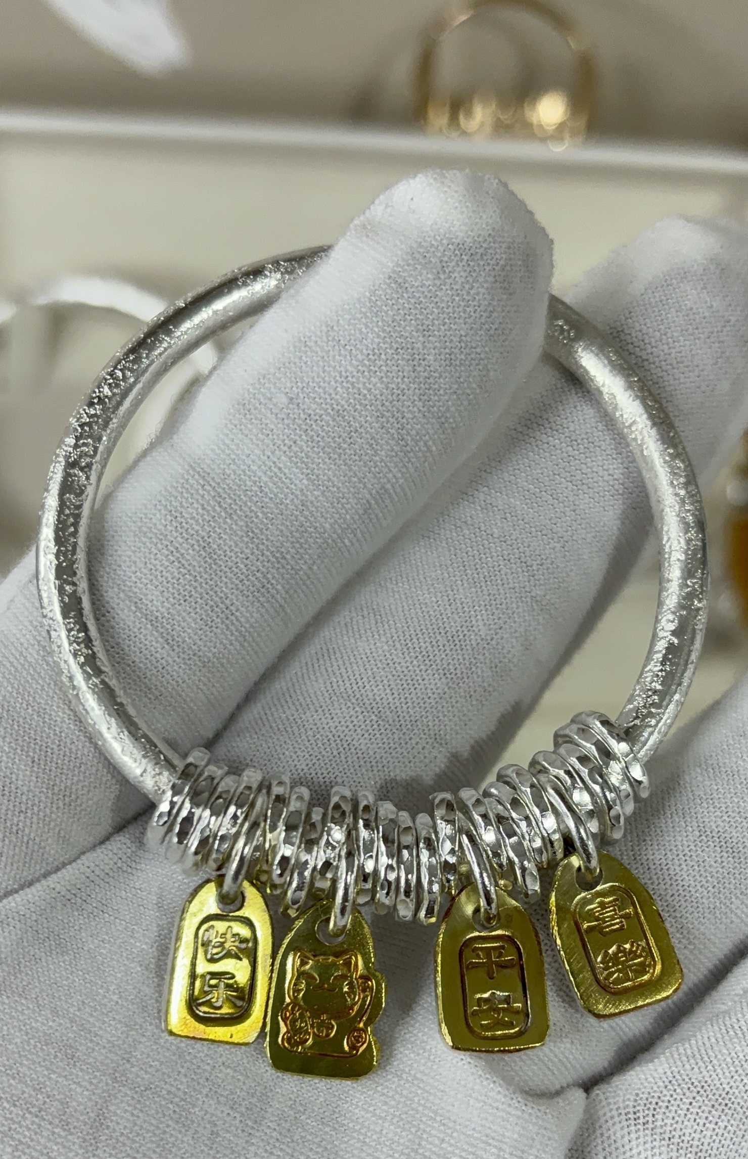 足银手镯 999足银手镯女款简约民族风铃铛饰品平安喜乐