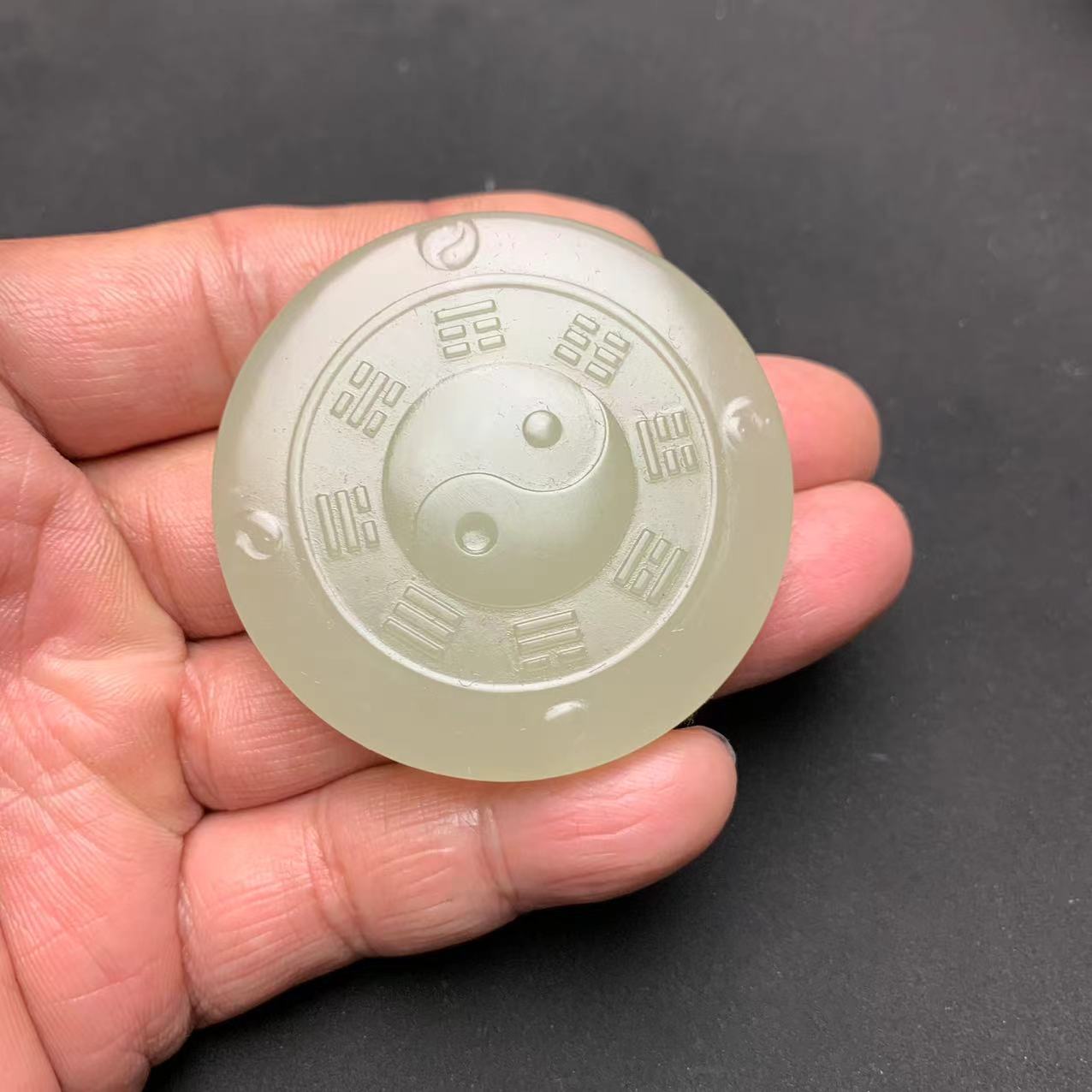 和田玉青海料阴阳太极圆牌