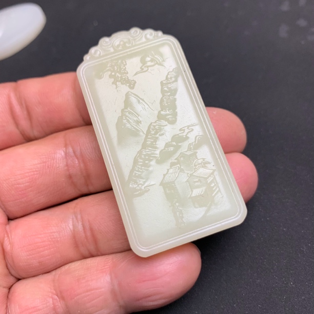 和田玉新疆黄口山水牌