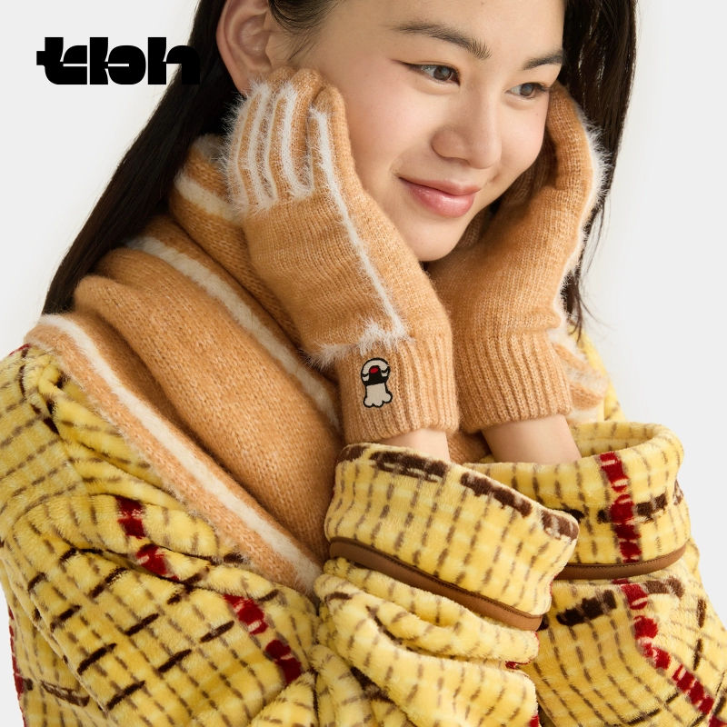 tbh野兽派家居Pingu合作系列刺绣围巾手套套装冬季保暖姜饼糖霜