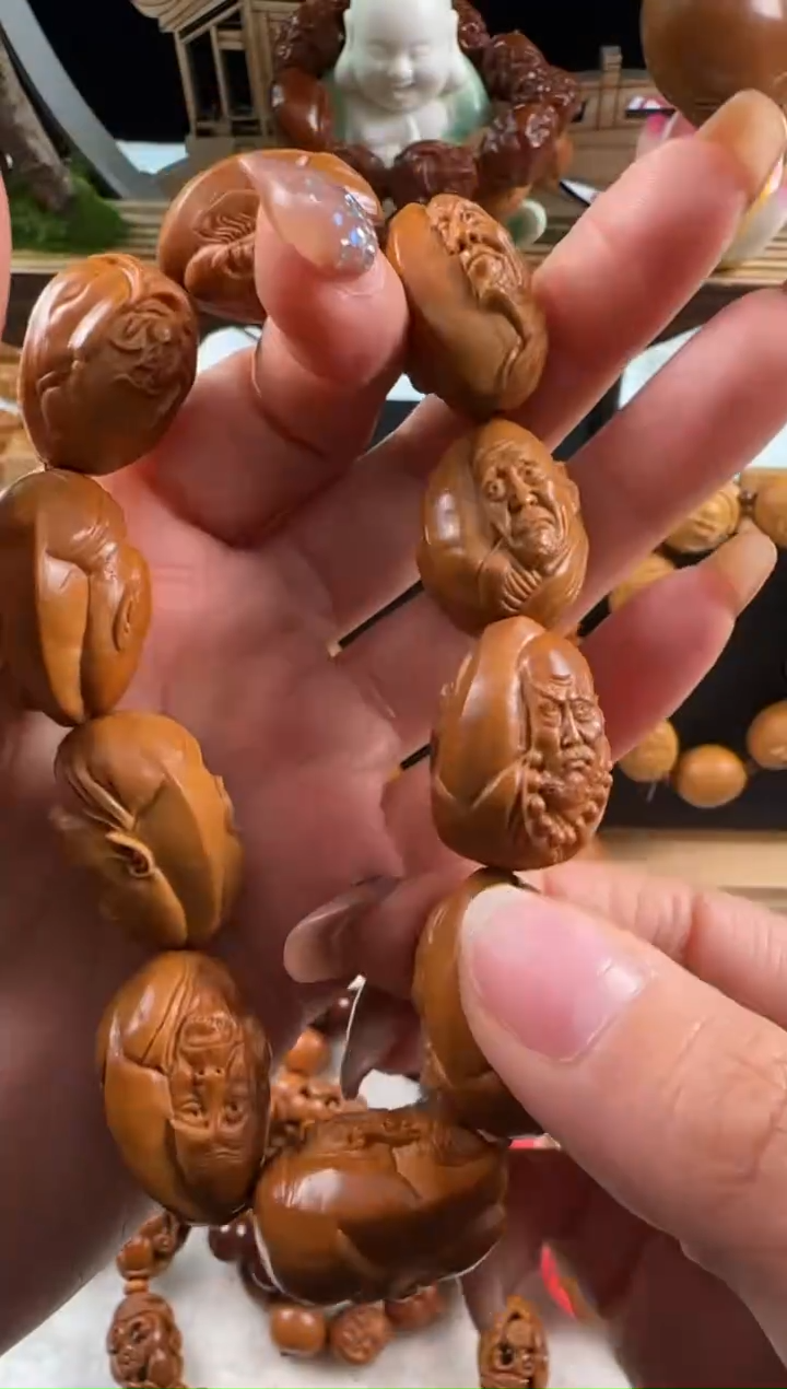 【闪购商品】核核雕浮雕十八罗汉