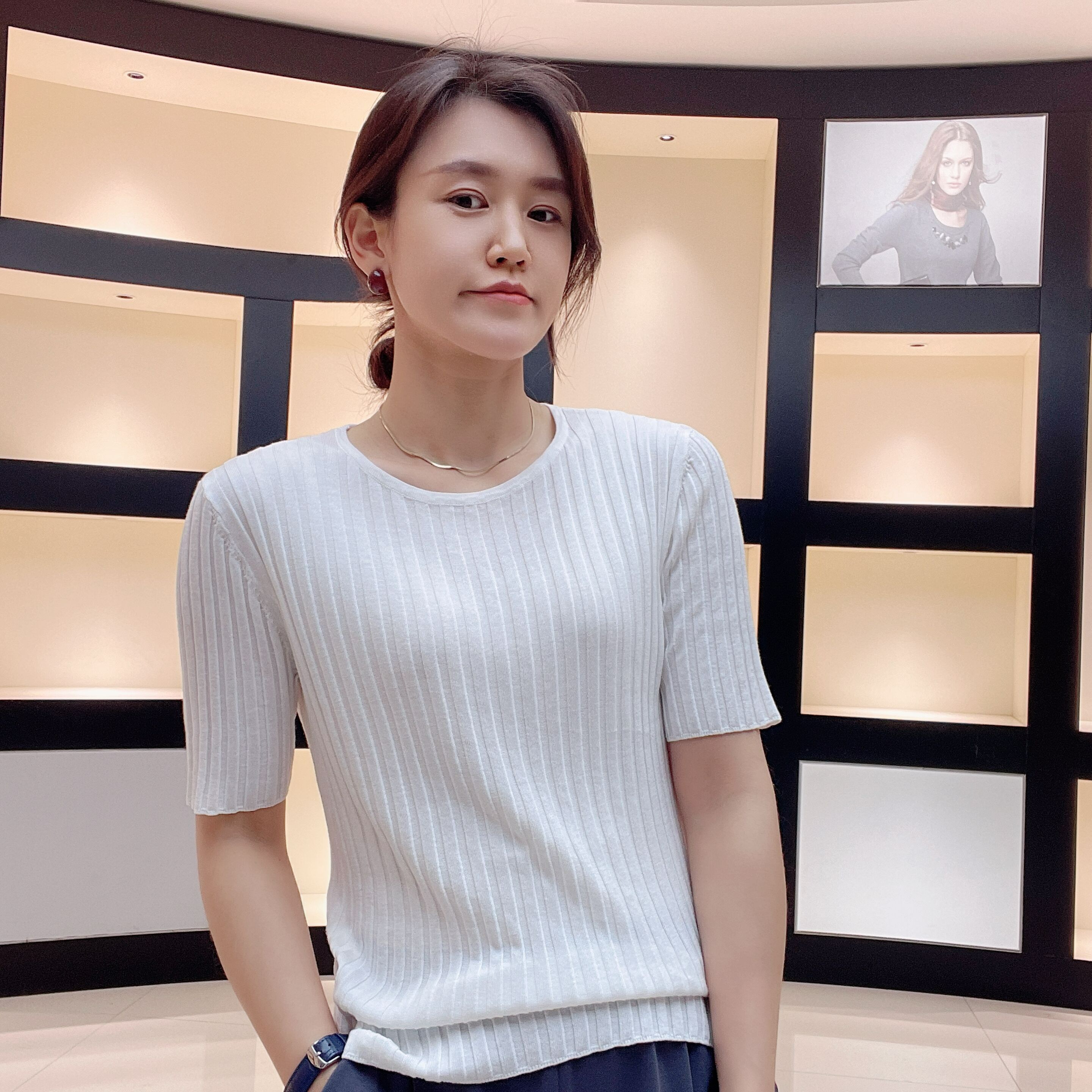 宣扬121 春夏新款圆领桑蚕丝百搭短袖女打底衫半袖上衣女小空调