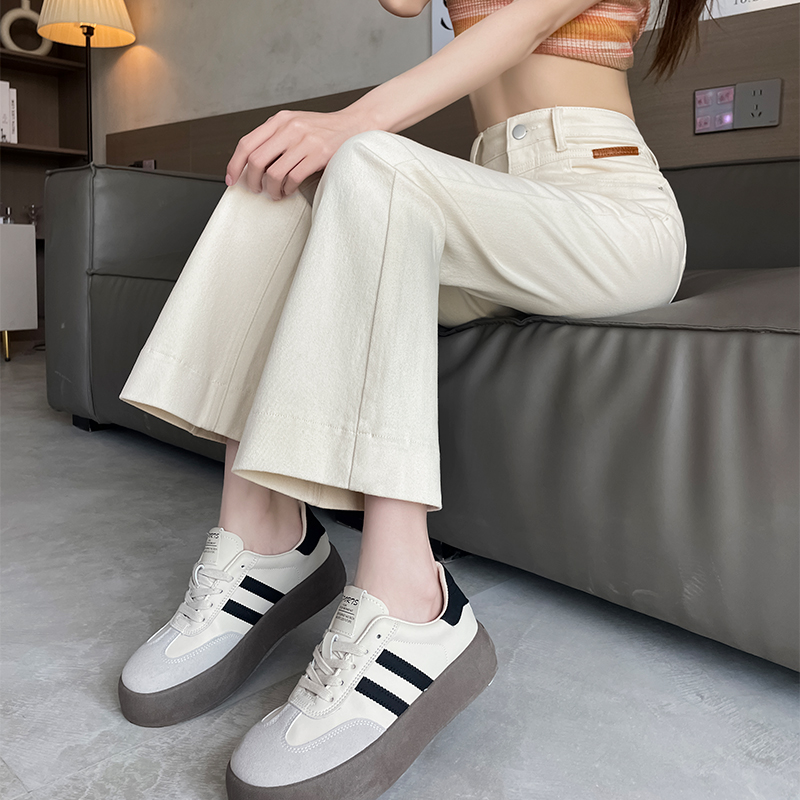 白色牛仔裤女士九分微喇裤夏季2024新款高腰显瘦弹力小个子喇叭裤