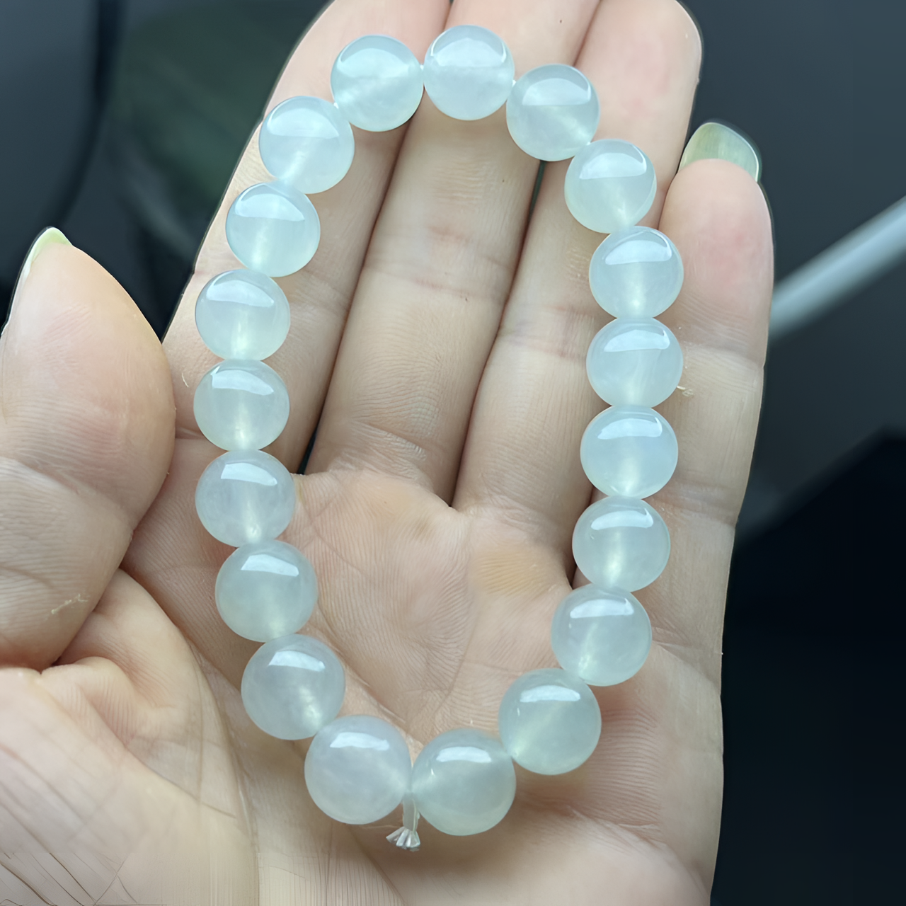 翡翠A货手串女款，白冰，高冰卡10，冰透无美颜滤镜拍摄单圈