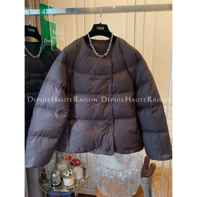 品牌断码感圆领哑光羽绒服外套女今年流行短款2023冬季新款小个子