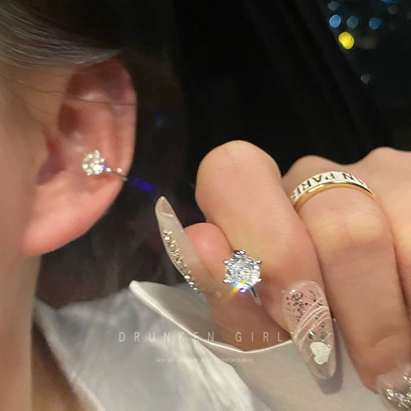 合金耳饰 金色六爪锆石耳夹耳骨夹无耳洞女ins小众设计感耳饰简约