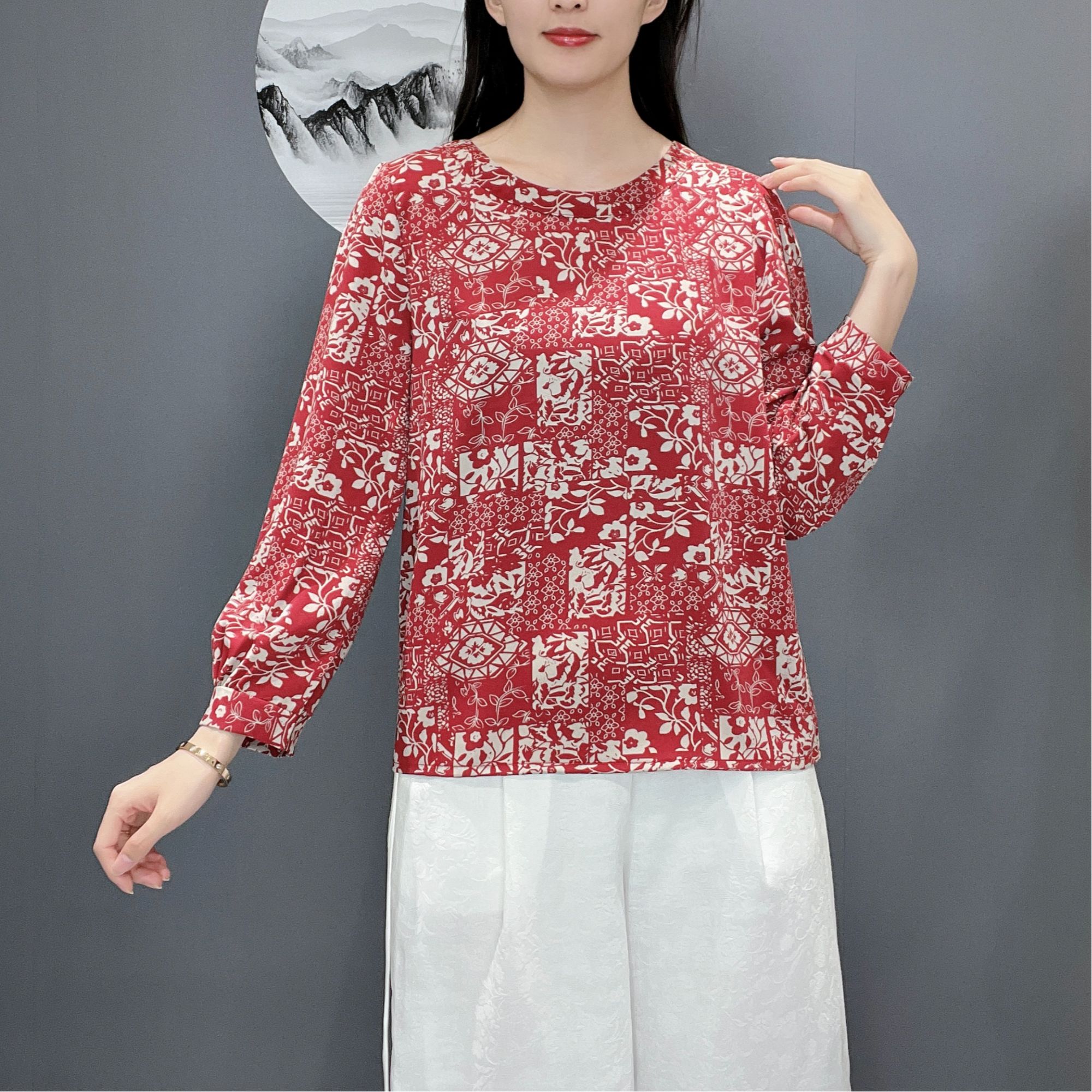 XYH1020圆领时尚贵气休闲宽松洋气长袖减龄复古漂亮妈妈花色小衫