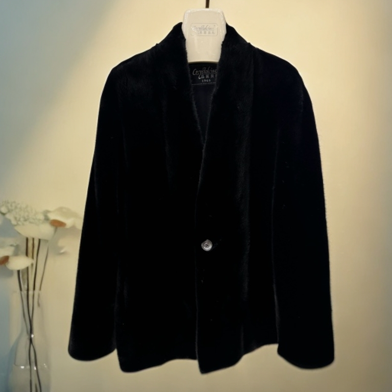 男款水貂黑色上衣