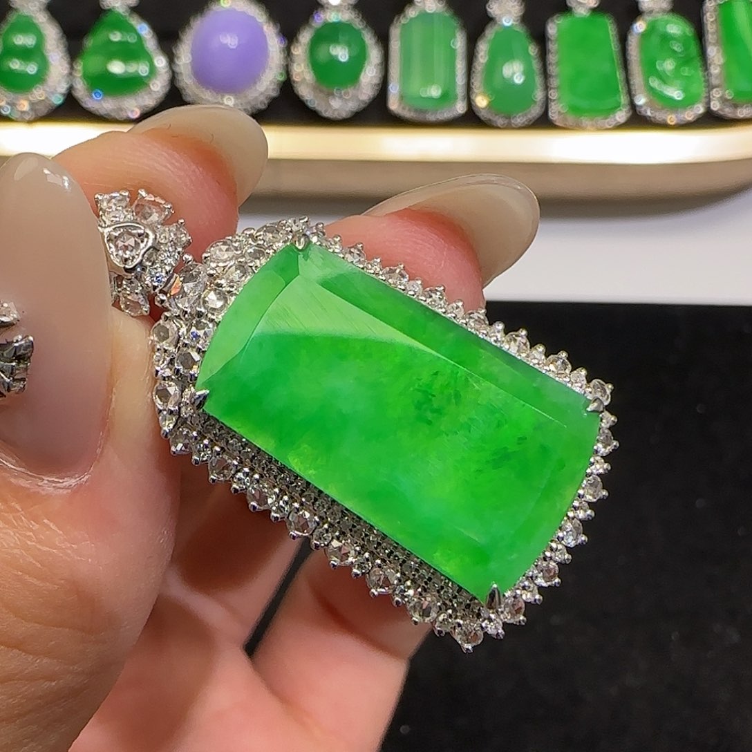 翡翠颈饰18K金镶嵌，